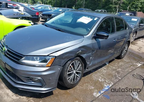 2018 Volkswagen Jetta 1.4T Se/1.4T Wolfsburg Edition из США, поврежденный, VIN 3VWDB7AJ1JM214647
